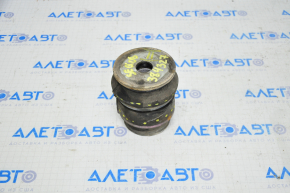 Toyota Sequoia 08-16 body cushion second, cracked