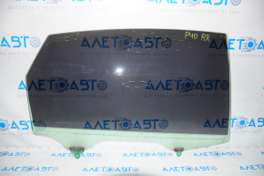 Glass door rear right Toyota Prius V 12-17 scratches