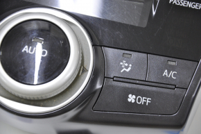 Climate control Toyota Prius V 12-17 scratches, rubbed glass and joystick