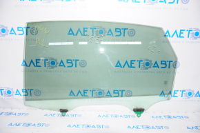 Glass door rear left Toyota Prius V 12-17 scratches