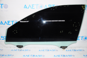 Glass door front left Toyota Camry v40 scratches