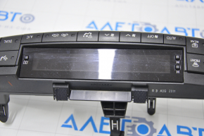 Climate control Lexus CT200h 11-13 scratch on glass