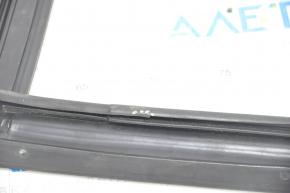 Glass seal rear right Tesla Model X 16-21 tears
