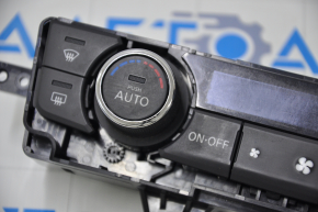 Climate control Nissan Maxima A36 16-23 auto rubbed glass, scratches on chrome