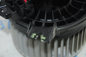 Motor fan heater Hyundai Sonata 15-19 broken fastener, broken chip