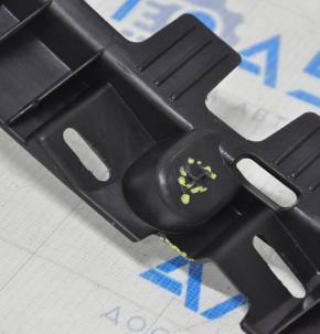 Fastening of the door opening trim rear right rear lower Tesla Model X 16-21 breakage of the fastener