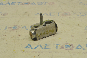 Dodge Durango 12-11 A/C Heater Valve