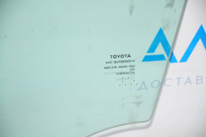 Glass door front left Toyota Camry v55 15-17 usa scratches