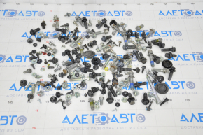 Hyundai Santa FE 19-20 interior hardware incomplete