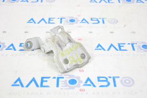 Lower front left door hinge for Suzuki Kizashi 10-15