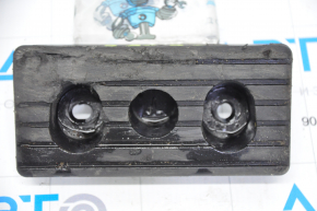 Tesla Model X 16-21 rear right jack is worn, dented, broken