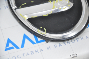 Radiator grille emblem Lexus IS 14-16 chip, cracks in glass