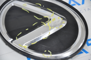 Radiator grille emblem Lexus IS 14-16 chip, cracks in glass