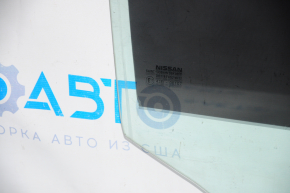 Glass of the rear right door Nissan Rogue 14-20 non-factory tint, scratches