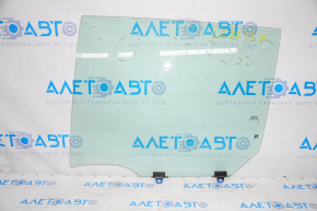 Glass of the rear left door Nissan Leaf 13-17 scratches