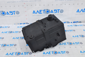 Lincoln MKC 15-19 battery case without covers cracked