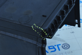 Lincoln MKC 15-19 battery case without covers cracked