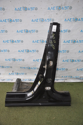 The central left body pillar of Honda Accord 13-17 is sawn off, pokes