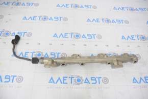 Fuel rail right Lexus IS250 14-20 high pressure with sensor