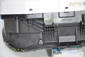 Instrument cluster Lexus ES300h 13-13 pre-rest 93k broken glass, broken fasteners and housing
