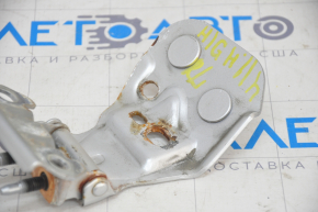 Left tailgate hinge Toyota Highlander 11-13 rusty
