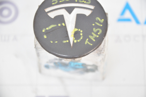 Center cap for Tesla Model S 12-20 disk dark, bump, scratches