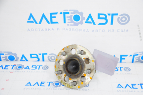 Rear left hub Toyota Avalon 13-18 chip broken