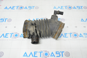 Air duct for manifold Toyota Highlander 11-13 hybrid