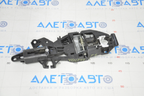 Front right door handle mechanism for a 1919 Chevrolet Volt