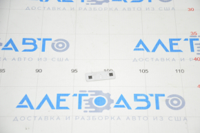 Emblem inscription BOSE on door trim card front left Chevrolet Volt 16-