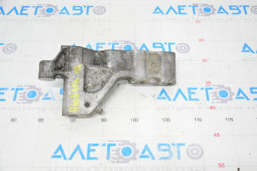 Engine mount bracket right upper Toyota Highlander 11-13 hybrid
