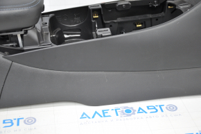 Console center armrest and cup holders Chevrolet Volt 16- black for heated rear row scratches