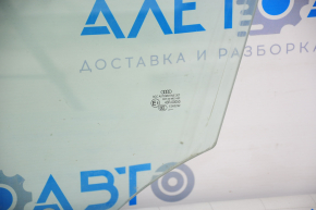 Glass door front left Audi Q5 8R 09-17 scratches