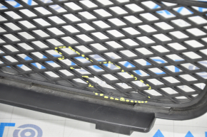 Lower grille of the front bumper Lexus GS300 GS350 GS430 GS450h 06-07 crack in the grille, no fragment