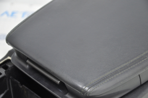 Console central armrest Lexus GS300 GS350 GS430 GS450h 06-07 leather black, scratches