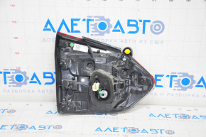 Light inside trunk lid right Subaru Forester 19-24 SK broken glass