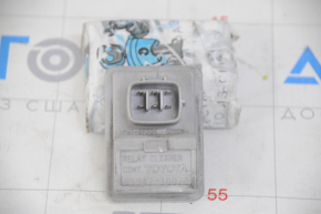 Relay, headlamp cleaner control Lexus GS300 GS350 GS430 GS450h 06-11