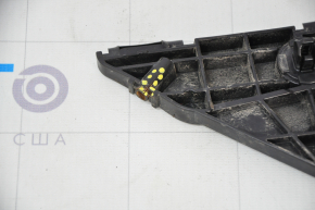 Rear bumper mount outer right Toyota Highlander 08-13 broken mount