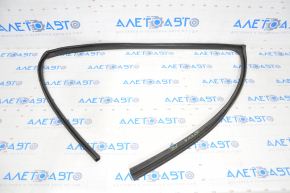 Front left glass seal for Lexus GS300 GS350 GS430 GS450h 06-11