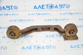 Rear differential bracket of Toyota Highlander 08-13 hybrid gearbox is rusty, silent blocks are torn