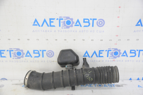Air duct with resonator Lexus GS450h 06-11