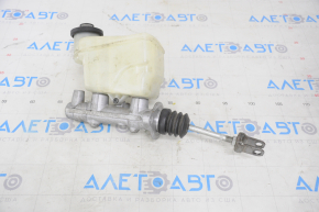 Master Brake Cylinder with Reservoir Lexus GS430 GS450h 06-11