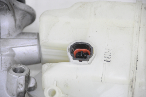 Master Brake Cylinder with Reservoir Lexus GS430 GS450h 06-11