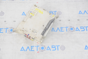 Fuse box in the dashboard Lexus GS450h 06-11