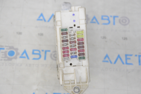 Fuse box in the dashboard Lexus GS450h 06-11