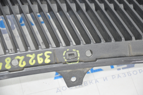 Radiator grill bare Lexus GS300 GS350 GS430 GS450h 06-07 under radar, broken fasteners