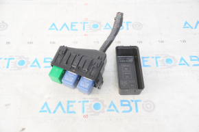 Relay block underhood Lexus GS300 GS350 GS430 GS450h 06-11