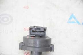 Actuator for adjusting shock absorber rear left Lexus GS300 GS350 GS430 GS450h 06-11