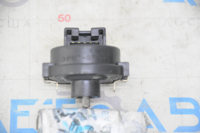 Actuator for shock absorber adjustment rear right Lexus GS300 GS350 GS430 GS450h 06-11
