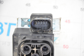 Tesla Model S 12-15 pre-restored air suspension valve block